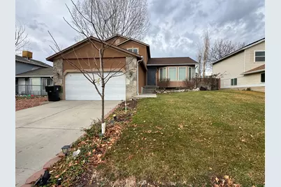 6022 S Park Wood Dr W, Kearns, UT 84118 - Photo 2