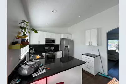 6022 S Park Wood Dr W, Kearns, UT 84118 - Photo 30