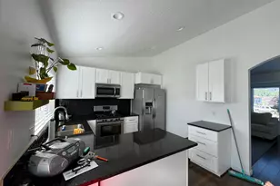 6022 S Park Wood Dr W, Kearns, UT 84118 - Photo 30