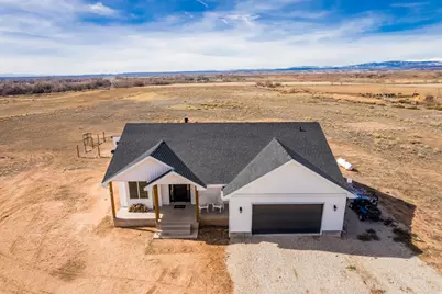 8356 N 9750 E, Lapoint, UT 84039 - Photo 2
