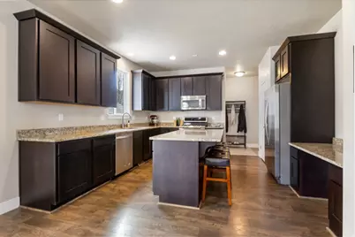 6891 S Suzanne Dr W, Midvale, UT 84047 - Photo 6