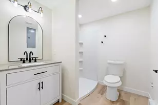 1549 N 400 W, Centerville, UT 84014 - Photo 28