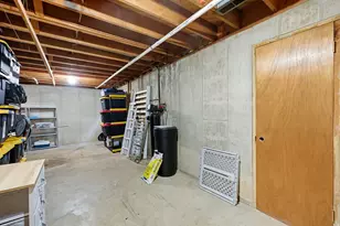 683 E 100 N, Bountiful, UT 84010 - Photo 38