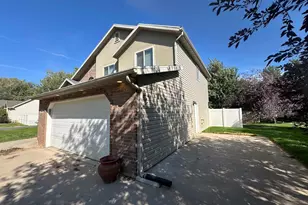 1964 E 7550 S, South Weber, UT 84405 - Photo 4