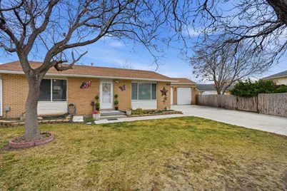 3847 S Westgate Cir, Magna, UT 84044 - Photo 2