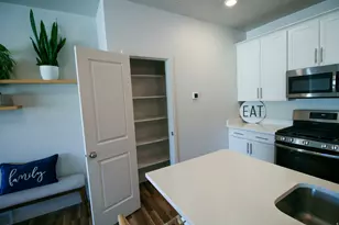 1048 W Azul Meadows Way, Bluffdale, UT 84065 - Photo 6