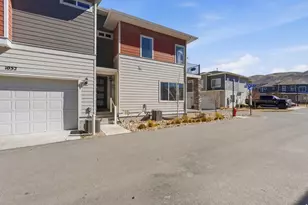 1048 W Azul Meadows Way, Bluffdale, UT 84065 - Photo 20