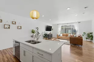 1048 W Azul Meadows Way, Bluffdale, UT 84065 - Photo 6