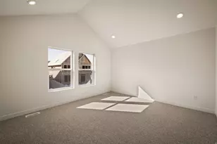 1068 W Audrey Ln S, Woods Cross, UT 84087 - Photo 10