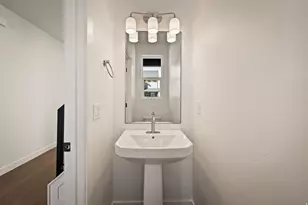 1068 W Audrey Ln S, Woods Cross, UT 84087 - Photo 8