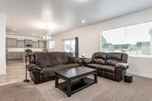 4068 W 1200 S, Syracuse, UT 84075 - Photo 8