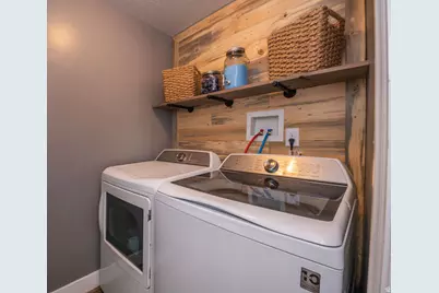 692 E 2400 N, North Ogden, UT 84414 - Photo 16