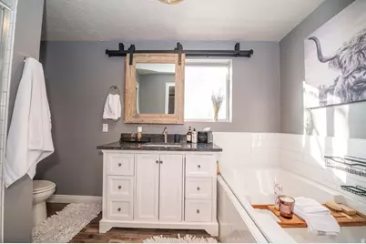 692 E 2400 N, North Ogden, UT 84414 - Photo 32