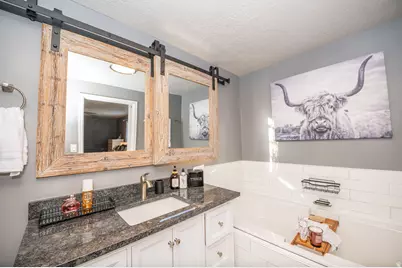 692 E 2400 N, North Ogden, UT 84414 - Photo 34