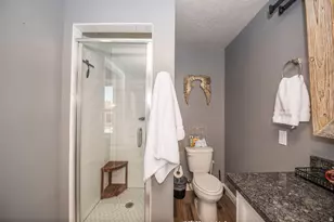 692 E 2400 N, North Ogden, UT 84414 - Photo 32