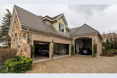 5083 S Clarenden Pl E, Holladay, UT 84117 - Photo 24