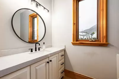 5083 S Clarenden Pl E, Holladay, UT 84117 - Photo 16