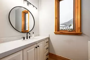 5083 S Clarenden Pl E, Holladay, UT 84117 - Photo 16