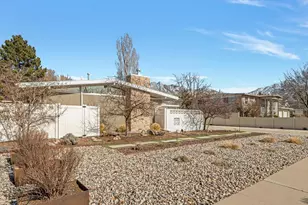 5471 S Dunbarton Dr E, Murray, UT 84117 - Photo 2