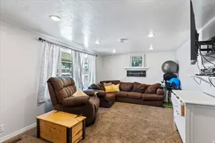 1847 W John St N, Layton, UT 84041 - Photo 8