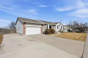 5938 W Cape Cod Dr W, West Valley, UT 84128 - Photo 18