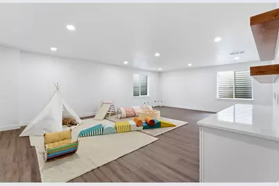 8569 S Round Stone Cv #8, Sandy, UT 84094 - Photo 24