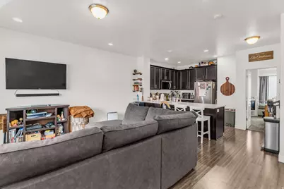 961 W Cyan Valley Way, Bluffdale, UT 84065 - Photo 10