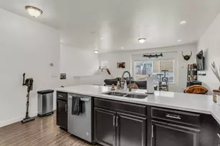 961 W Cyan Valley Way, Bluffdale, UT 84065 - Photo 14