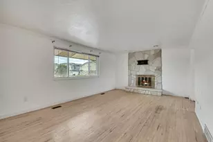 1718 W 9640 S, South Jordan, UT 84095 - Photo 8