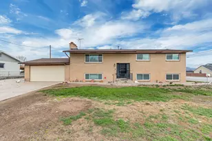 1718 W 9640 S, South Jordan, UT 84095 - Photo 2