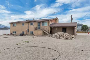 1718 W 9640 S, South Jordan, UT 84095 - Photo 4