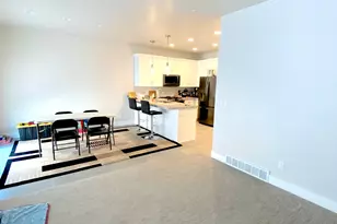 974 W Vista Dr, Lehi, UT 84048 - Photo 2