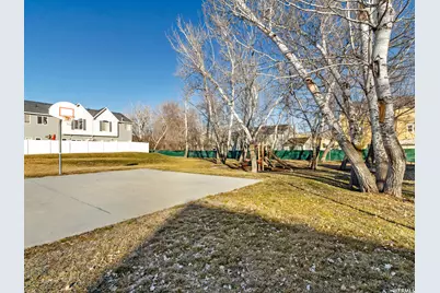 1522 W Oak Lawn Ct S, West Valley, UT 84119 - Photo 22