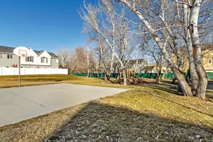 1522 W Oak Lawn Ct S, West Valley, UT 84119 - Photo 22