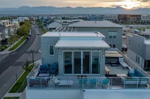 4586 W Daybreak Rim Way, South Jordan, UT 84009 - Photo 2