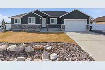 784 Frontier Rd E, Grantsville, UT 84029 - Photo 2