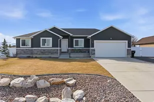 784 Frontier Rd E, Grantsville, UT 84029 - Photo 2