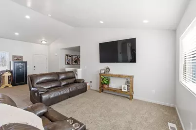 784 Frontier Rd E, Grantsville, UT 84029 - Photo 14