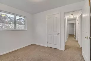 2862 E Pamela Dr, Cottonwood Heights, UT 84121 - Photo 4