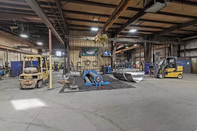 1926 S Pioneer Rd, Salt Lake City, UT 84104 - Photo 22