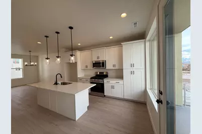 1486 W Kiera Ct #147, Farmington, UT 84025 - Photo 2