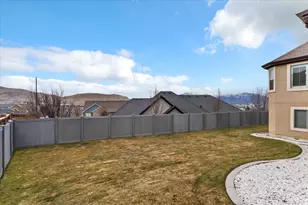 4097 E Clubhouse Ln, Eagle Mountain, UT 84005 - Photo 38