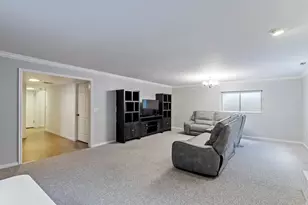 6191 S Rainsborough Rd, Murray, UT 84121 - Photo 32