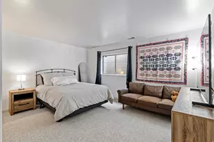 6191 S Rainsborough Rd, Murray, UT 84121 - Photo 22