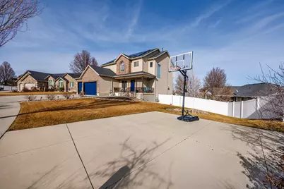 9995 S Caddie Cir W, South Jordan, UT 84009 - Photo 46