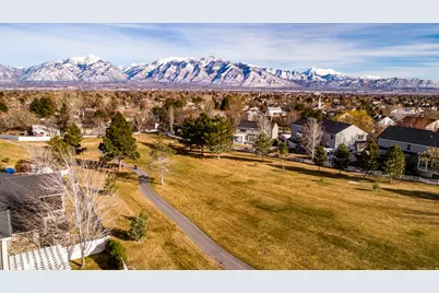 9995 S Caddie Cir W, South Jordan, UT 84009 - Photo 4