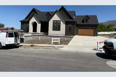 136 W Summerhill Ln, Centerville, UT 84014 - Photo 2