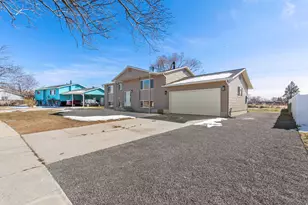 1103 W 950 N, Clinton, UT 84015 - Photo 54