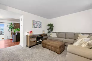 268 E Carly Dr, Grantsville, UT 84029 - Photo 4