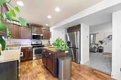 268 E Carly Dr, Grantsville, UT 84029 - Photo 6